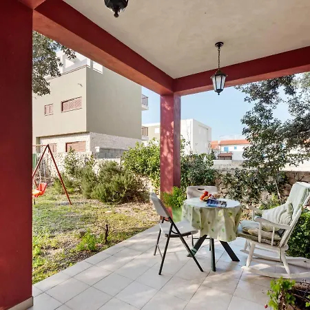 Simplistic In With Terrace Διαμέρισμα *