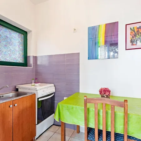 Simplistic In With Terrace Διαμέρισμα *