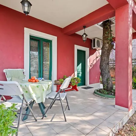 Simplistic In With Terrace Διαμέρισμα *
